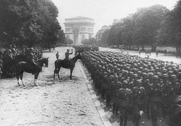 Parade der deutschen Truppen in Paris 1940