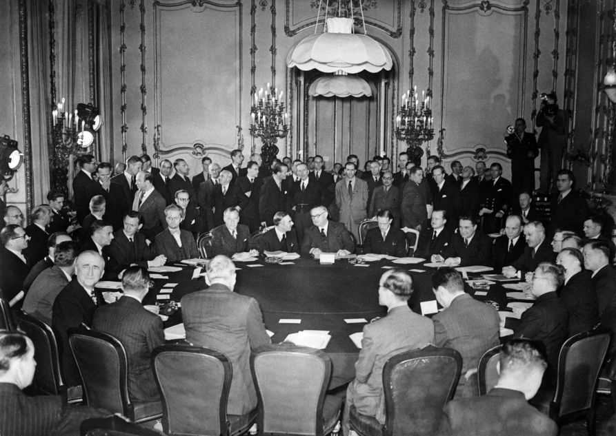 View of the conference of the "Big Five", or Conference of the Allied Control Council for Germany, at Lancaster House in London on September 10, 1945