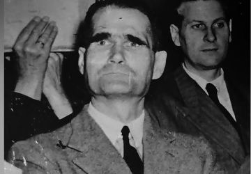 Rudolf Hess lors du procès de Nuremberg. Photo: Victor Temine