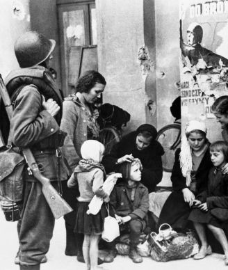 Zivilisten in Warschau unmittelbar nach dem Kriegsbeginn, September 1939
