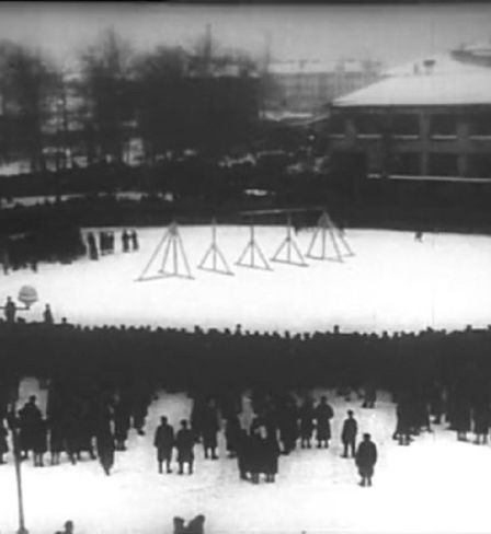 Image tirée du documentaire Le Verdict du Peuple, 1946, réalisateur L. Kikaz, caméraman E. Outchitel.