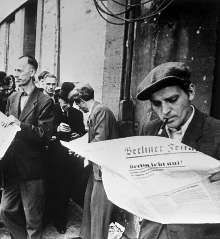 Германия 1945 год  Жители Берлина в первые месяцы после окончания войны