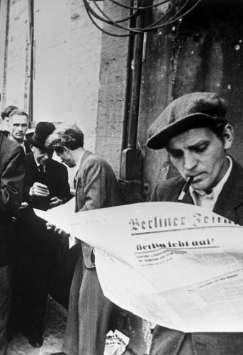 Германия 1945 год  Жители Берлина в первые месяцы после окончания войны