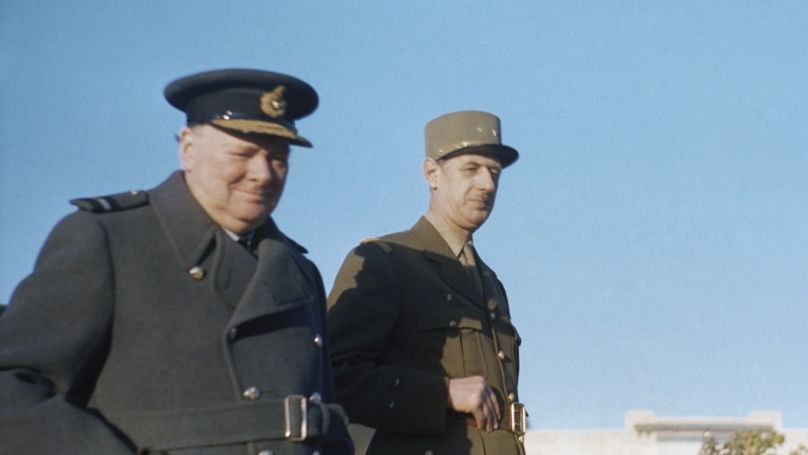 Winston Churchill et le général Charles de Gaulle lors de la revue des troupes françaises à Marrakech, Maroc. Janvier 1944