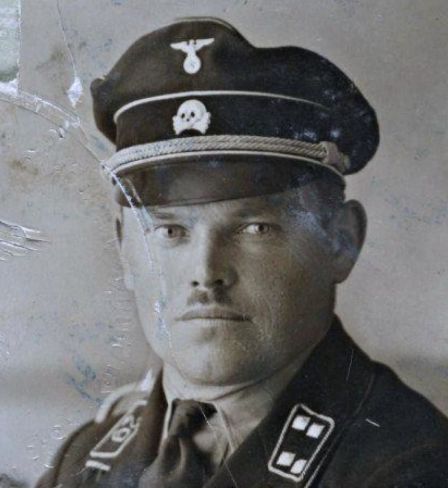 Hans Loritz as SS-Sturmbannführer