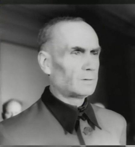 Bild aus der Filmchronik des Rigaer Prozesses. SS-Obergruppenführer Friedrich Jeckeln macht Aussage. Haus der Offiziere, Riga, Lettische Sowjetrepublik. 1946
