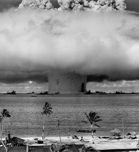 Explosion nucléaire sur l’atoll de Bikini, 1946