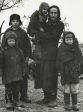 Une famille de la ville de Jlobine, en Biélorussie, libérée d'un camp de concentration / Portail web «Образывойны.рф», Musée de la victoire