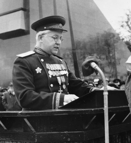 The Commandant of Berlin, Major General Alexander Kotikov, speaks at the opening of the Soviet war memorial to commemorate the defeat of Nazi fascism. Treptower park, Berlin.