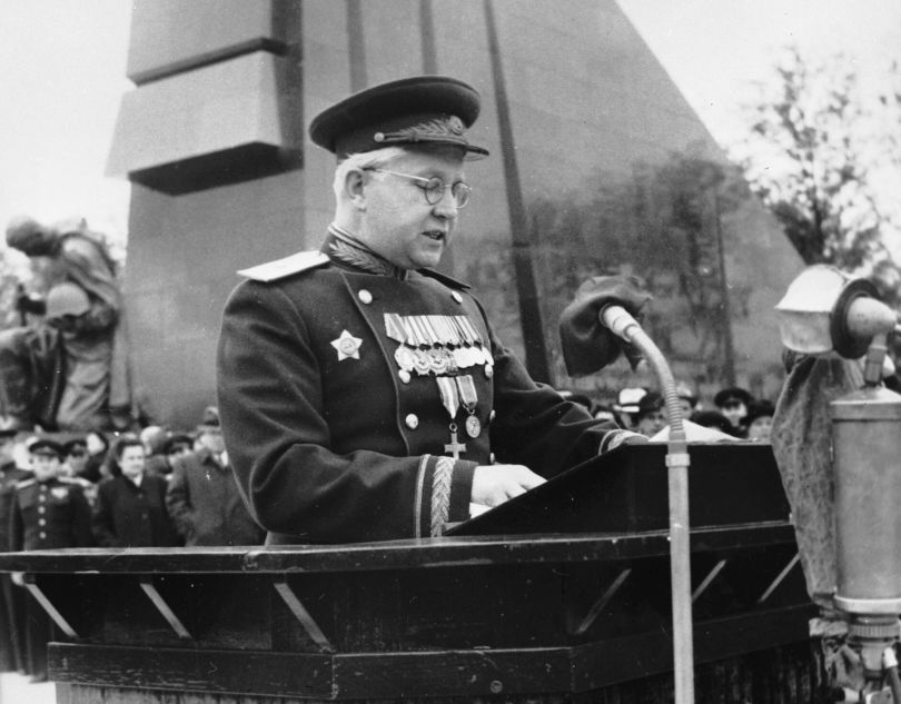 The Commandant of Berlin, Major General Alexander Kotikov, speaks at the opening of the Soviet war memorial to commemorate the defeat of Nazi fascism. Treptower park, Berlin.