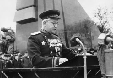 The Commandant of Berlin, Major General Alexander Kotikov, speaks at the opening of the Soviet war memorial to commemorate the defeat of Nazi fascism. Treptower park, Berlin.