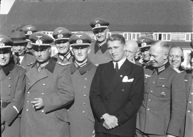 Wernher von Braun, Walter Dornberger, Friedrich Olbricht, Heinz Brandt in Peenemünde on 21 March 1941