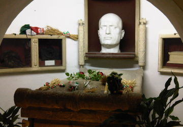 Tomb of Mussolini in the family crypt, in the cemetery of Predappio