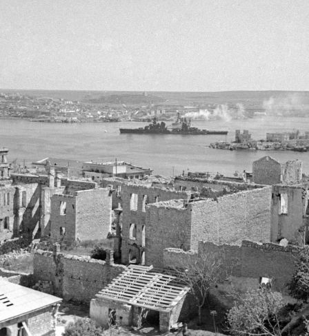 Sébastopol, 1942