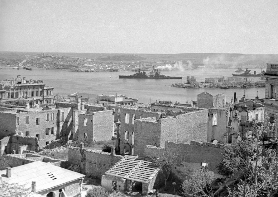 Sevastopol, 1942