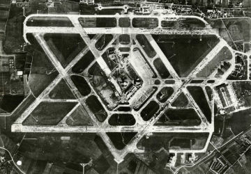 Aerial photo of Heathrow Airport from the 1950s, before the terminals were built