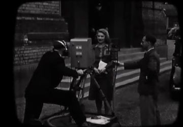 Le 7 juin 1946, le service de télévision de la BBC reprend sa diffusion. La présentatrice Jasmine Bligh salue les téléspectateurs pour la première fois depuis 1939.