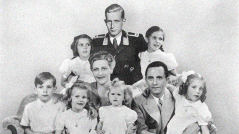 The bodies of Goebbels, his wife Magda, and their five children were easily identified. © CC BY-SA 3.0 / Deutsches Bundesarchiv