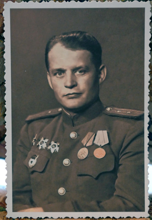 Dmitri Reznitchenko. 1945. Archives de la famille Reznitchenko. Au procès de Nuremberg il avait le grade de major et le poste de procureur militaire de Leipzig. Il n'avait que 32 ans.