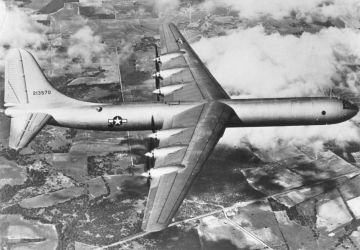 Le premier vol du B-36