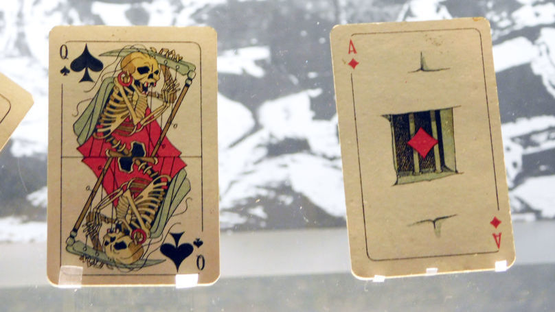 The deck of cards also contained allegorical images symbolizing indispensable elements of fascism - hunger, violence and death. 