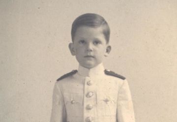 Siméon II, jeune dernier roi de Bulgarie, peu avant son renversement