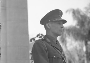 Глава правительства Греции в изгнании, король Георг II, 1941 г. 